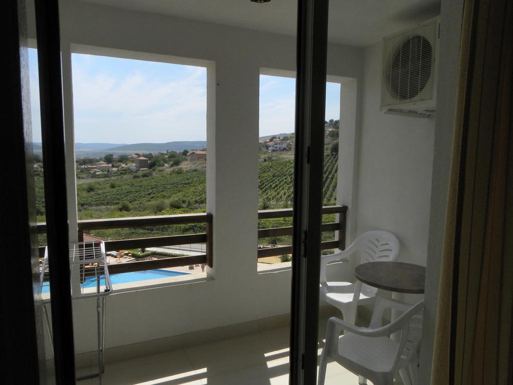 Aparthotel Harmony Hills 4*